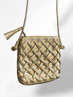 VTG Tianni Gold Metallic Basket Weave Shoulder / Crossbody Bag Tassel